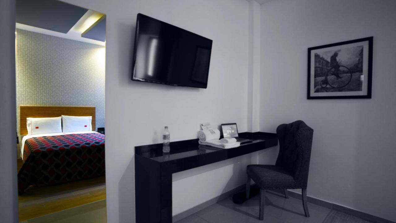 Six Hotel Guadalajara Expiatorio ภายนอก รูปภาพ